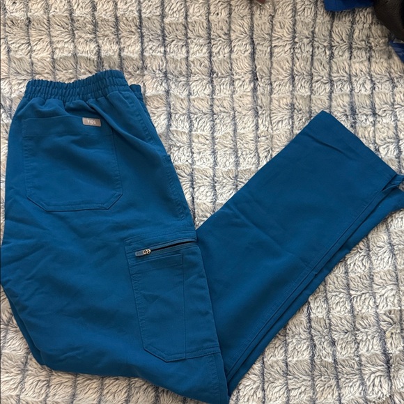 Figs Scrub Set - Picture 4 of 6